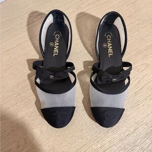 CHANEL Black and White Heels with Bow Accent